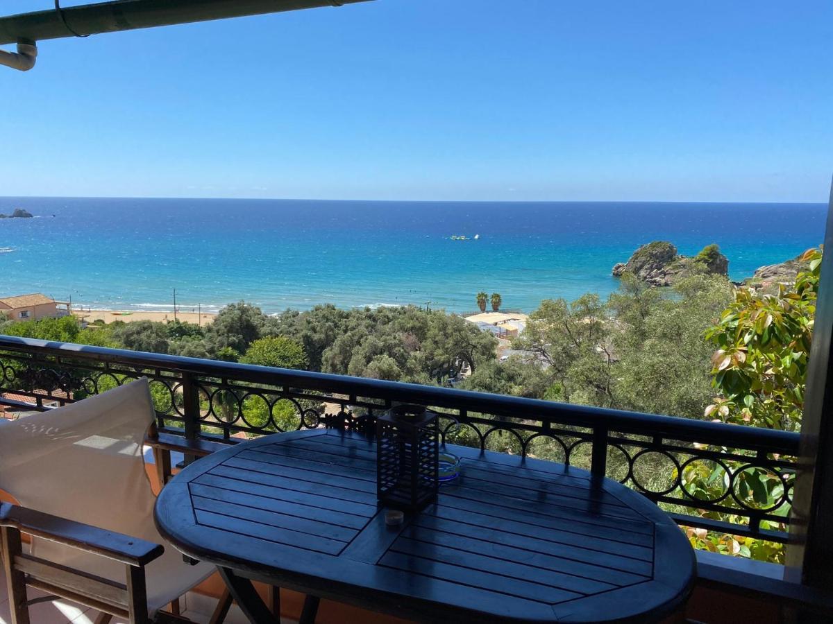 Papadatos Apts With Amazing View - 5Mins From The Beach Kontogialos Dış mekan fotoğraf