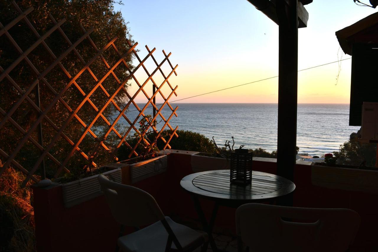 Papadatos Apts With Amazing View - 5Mins From The Beach Kontogialos Dış mekan fotoğraf