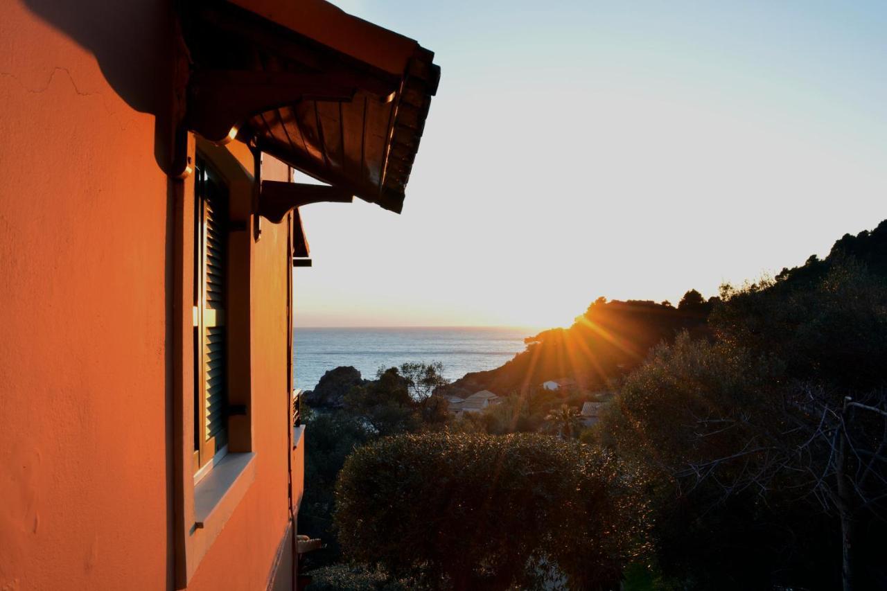 Papadatos Apts With Amazing View - 5Mins From The Beach Kontogialos Dış mekan fotoğraf