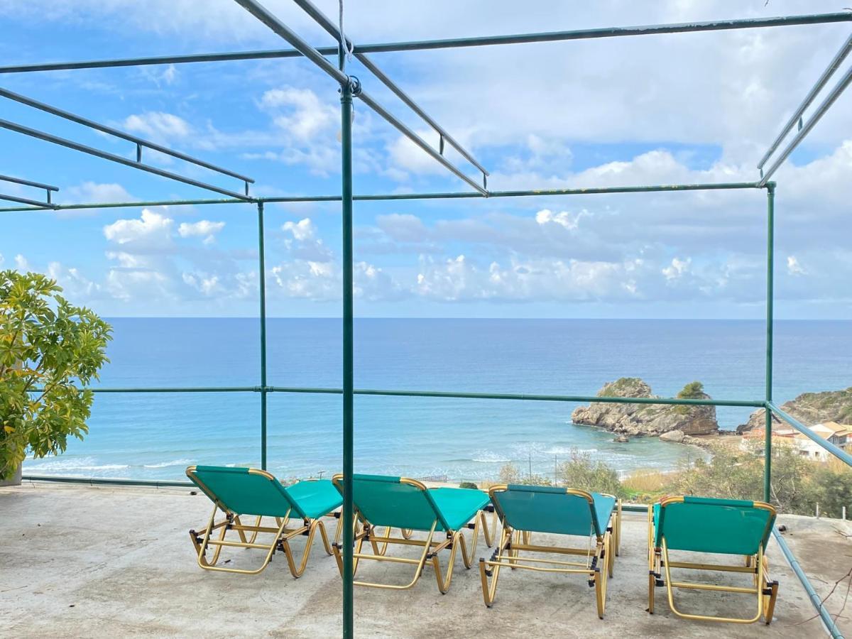 Papadatos Apts With Amazing View - 5Mins From The Beach Kontogialos Dış mekan fotoğraf